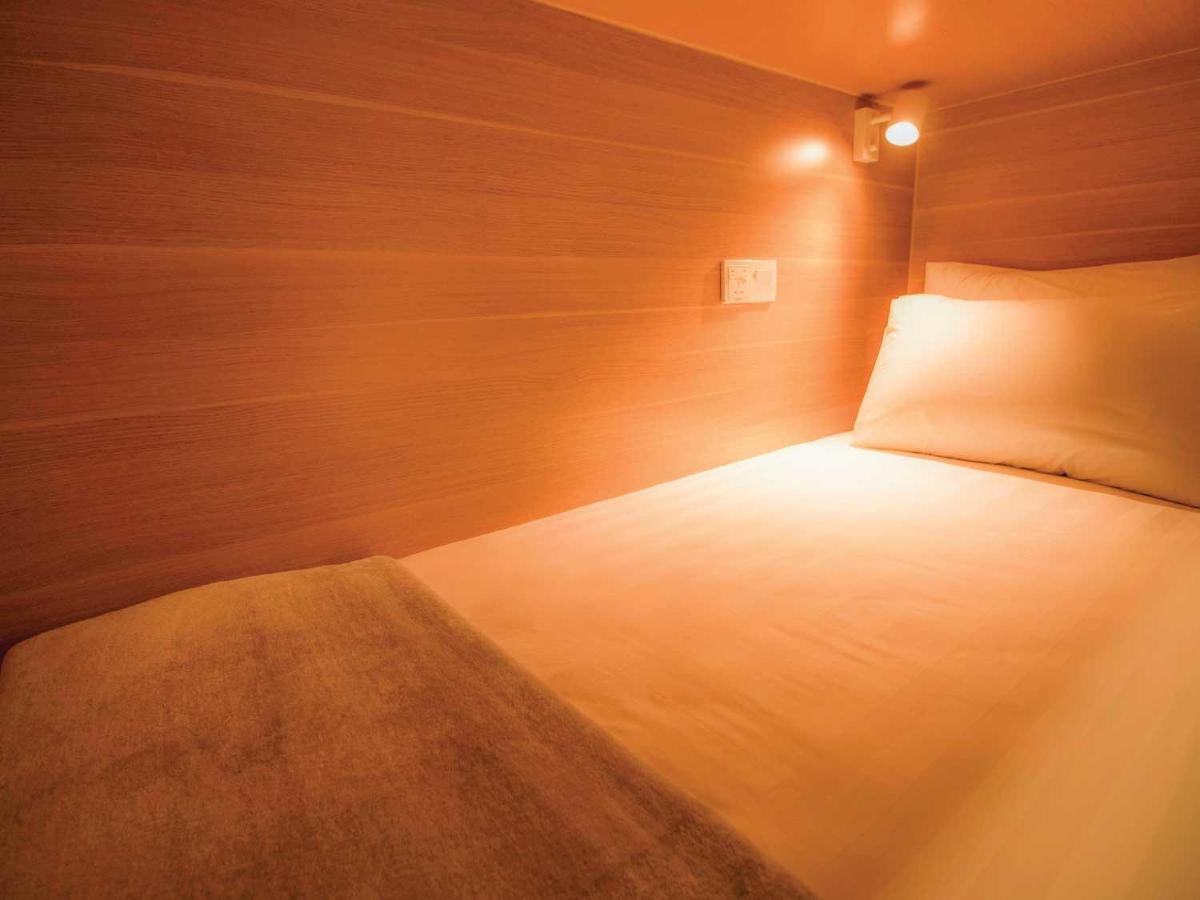 Hexa Hotel & Backpackers Capsules Bukit Bintang Куала-Лумпур Экстерьер фото