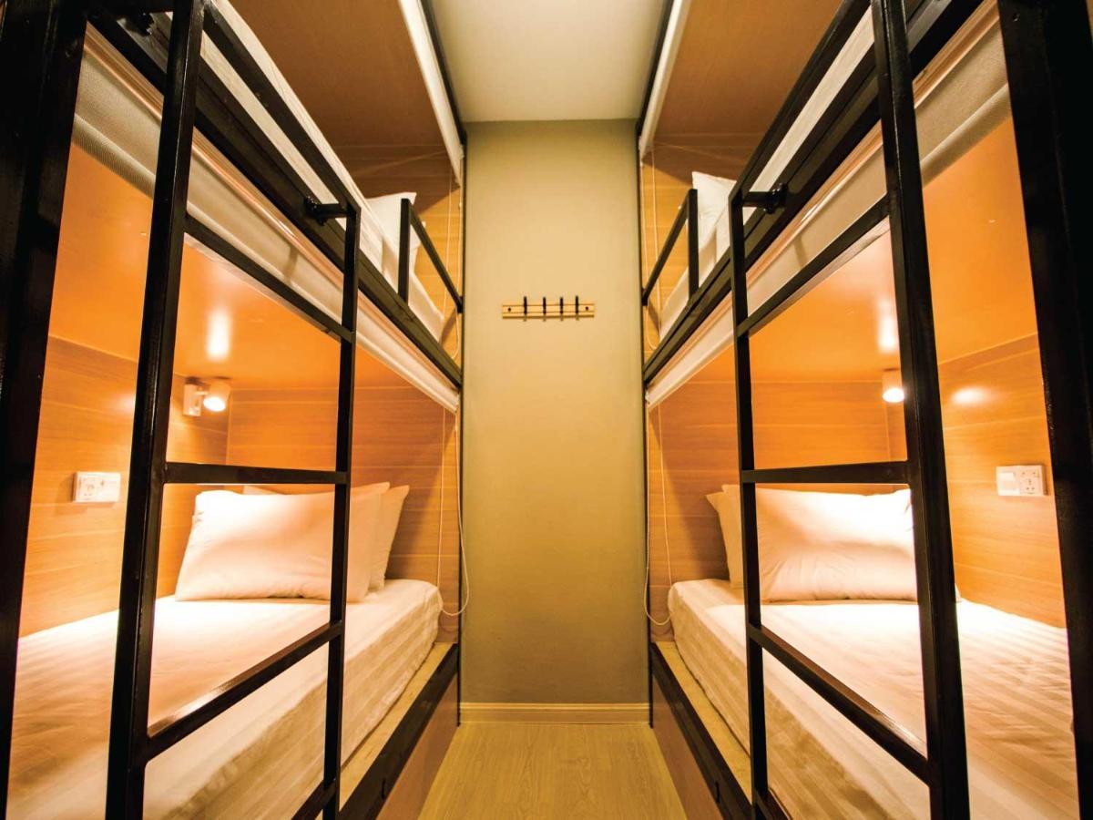 Hexa Hotel & Backpackers Capsules Bukit Bintang Куала-Лумпур Экстерьер фото